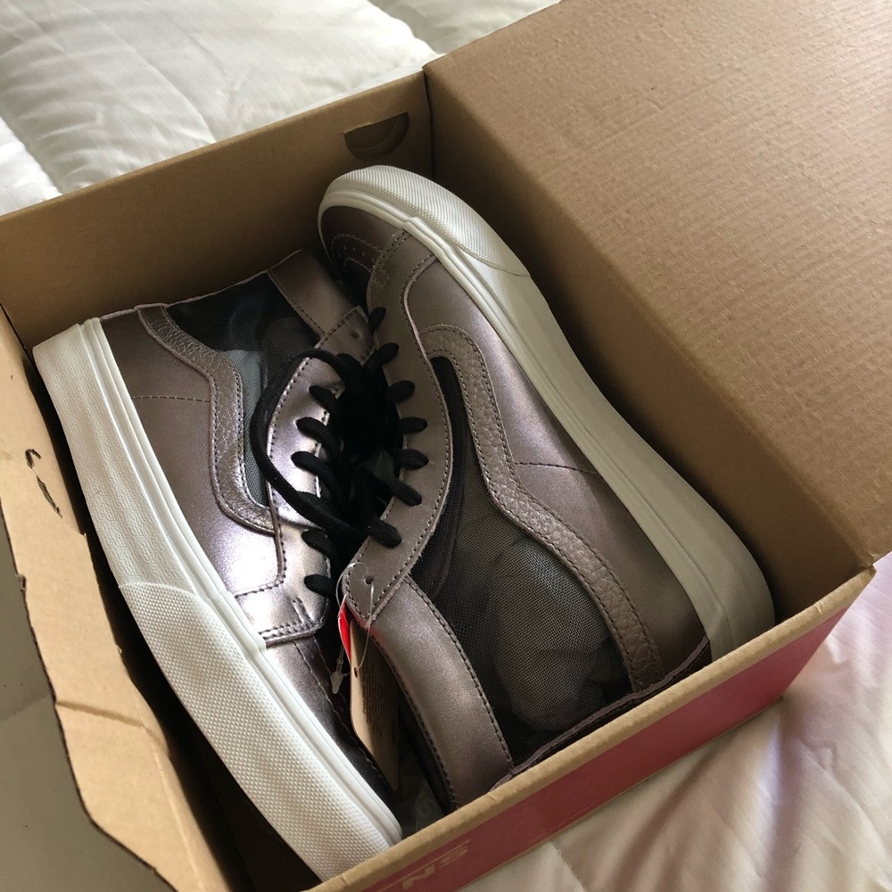 Sk8-Hi Slim Cutout Vans